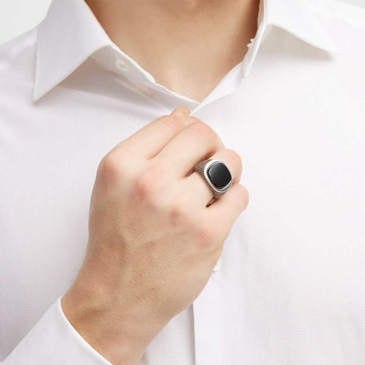 Jan Leslie Men's Black Onyx Signet Ring