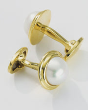 Pearl set in 18kt Gold Cufflinks