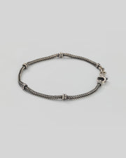 360 video of Men's Sterling Silver Herringbone Bracelet. Video shows full bracelet and closeup of the herringbone and sterling silver spacer detail. 