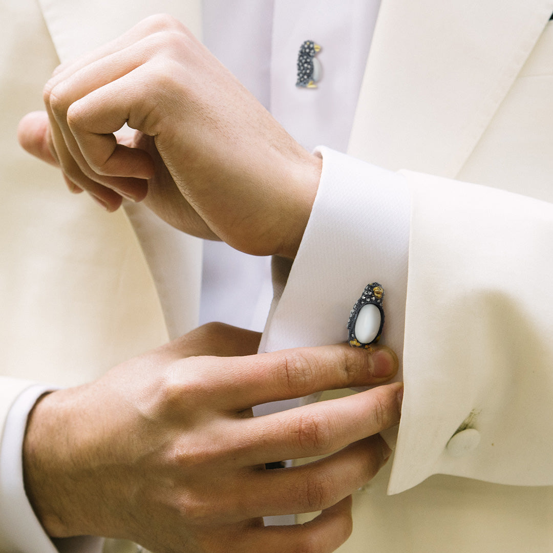 【在庫限り】 Tuxedo Penguin Gemstone Cuflinks Leslie Jan – Studs and その他